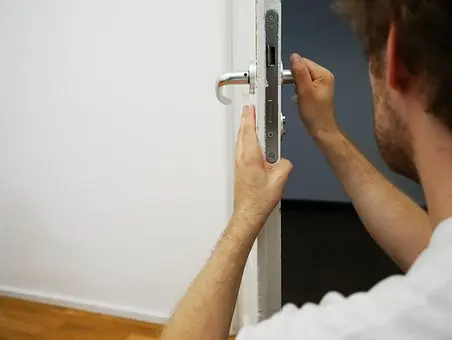 Lock-Replace--in-Culver-City-California-lock-replace-culver-city-california.jpg-image